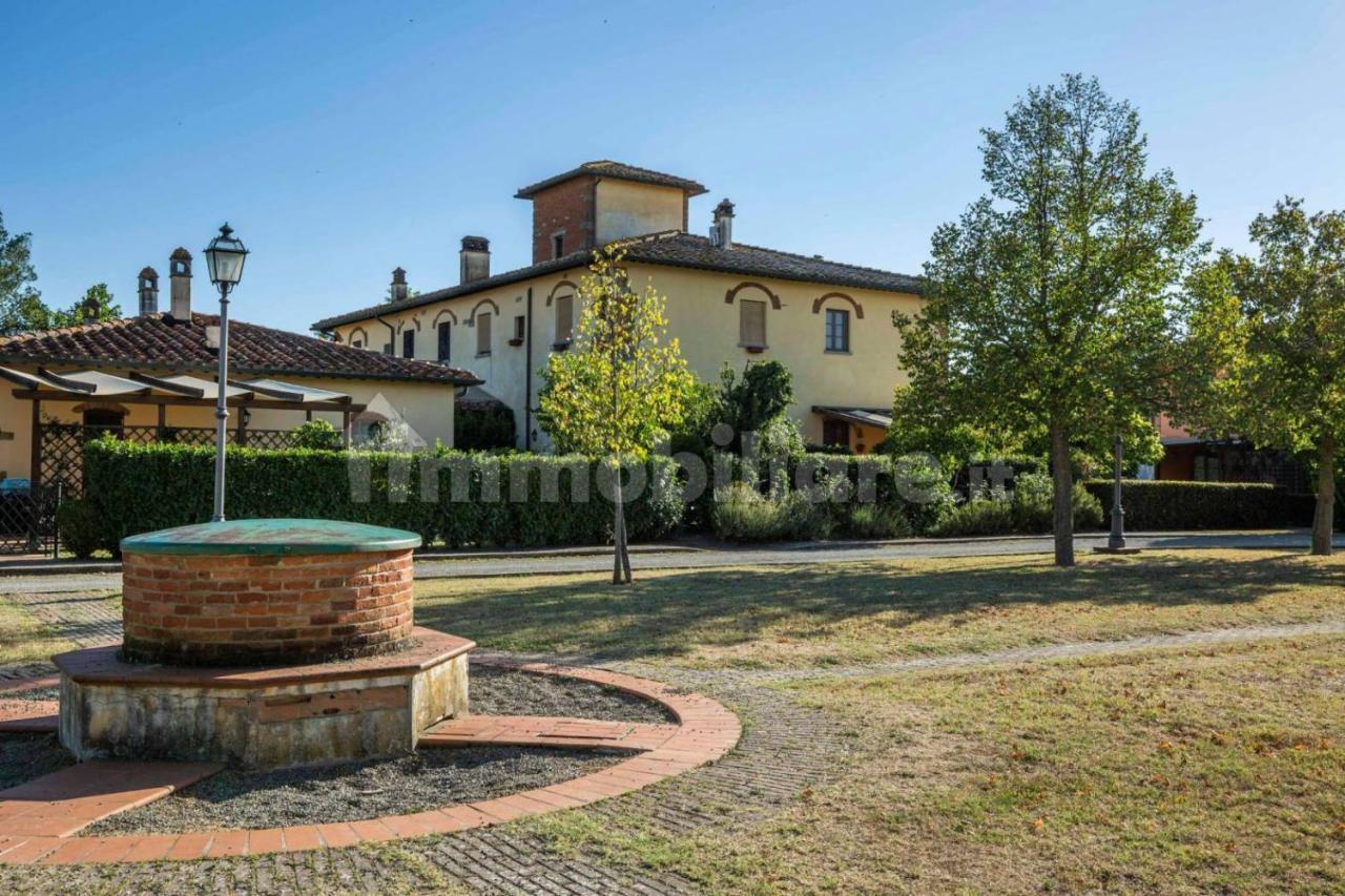Casa Vacanza Villaggio Poggio Rosso Arezzo Exterior foto